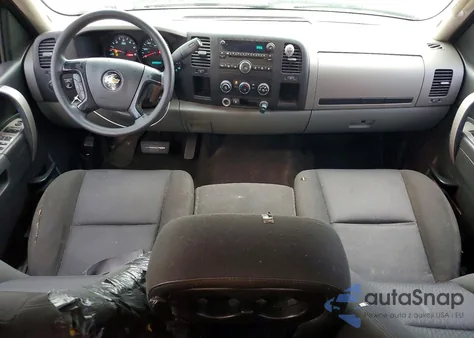 2011 Chevrolet Silverado C1500 Ls z USA, uszkodzony, nr VIN 1GCRCREAXBZ137837